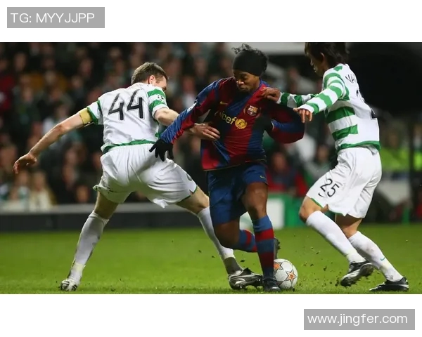 小罗带你走进足球明星的世界直播精彩瞬间与幕后故事